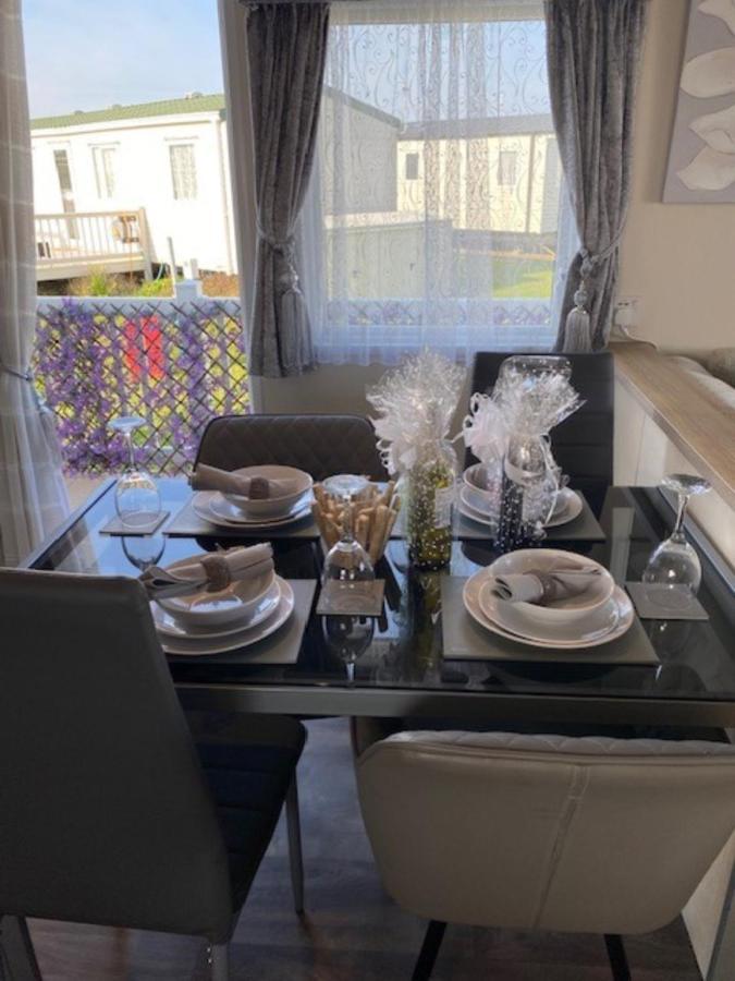Beautiful Spacious Holiday Home - Romney Sands Нью-Ромні Екстер'єр фото